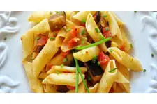 Patlıcanlı Makarna Tarifi ve Malzemeleri